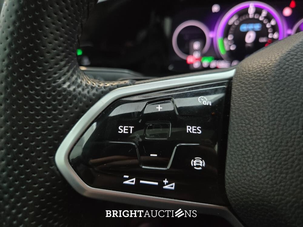 Volkswagen Golf eHybrid GTE 1.4 258hp 2020, T-643-RN