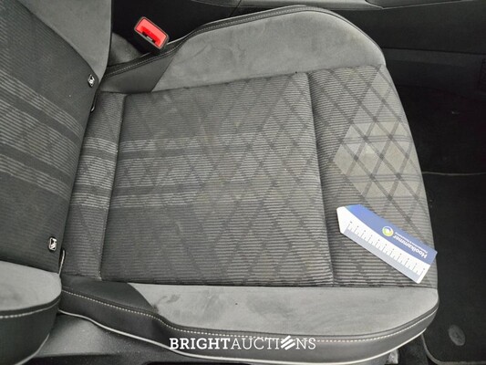 Volkswagen Golf eTSI R-Line 1.5 150pk 2020, GTR-53-S