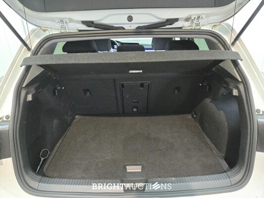 Volkswagen Golf 2.0 TDI 150PS 2020, P-979-DV