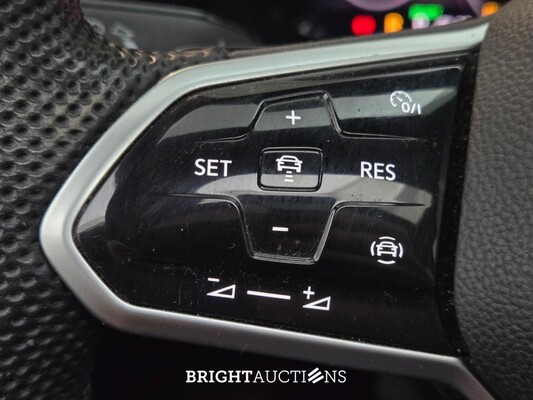 Volkswagen Golf eHybrid GTE 1.4 258pk 2021, X-050-ZD