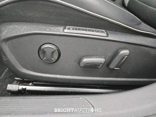 Volkswagen Golf eHybrid GTE 1.4 258pk 2021, X-050-ZD