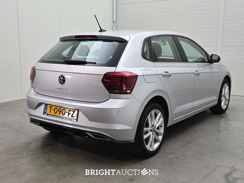 Volkswagen Polo Highline Business R 1.0 TSI 110pk 2021, T-090-FZ