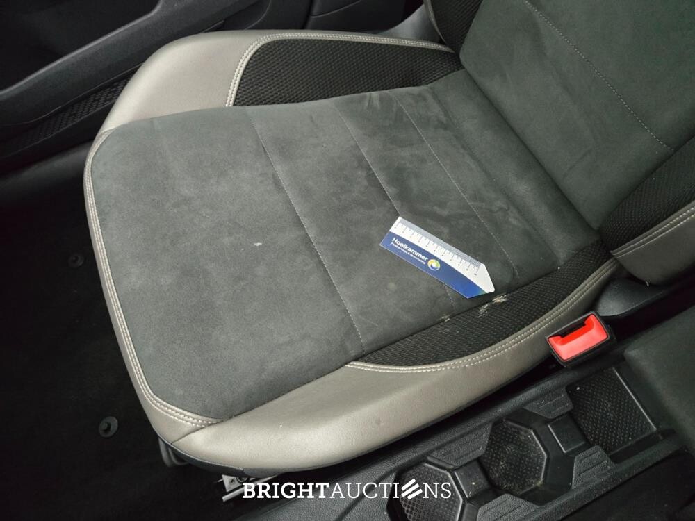Volkswagen Polo Highline Business R 1.0 TSI 110pk 2021, T-090-FZ