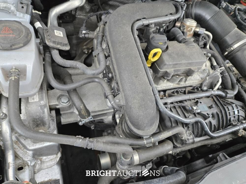 Volkswagen Polo Highline Business R 1.0 TSI 110pk 2021, T-090-FZ