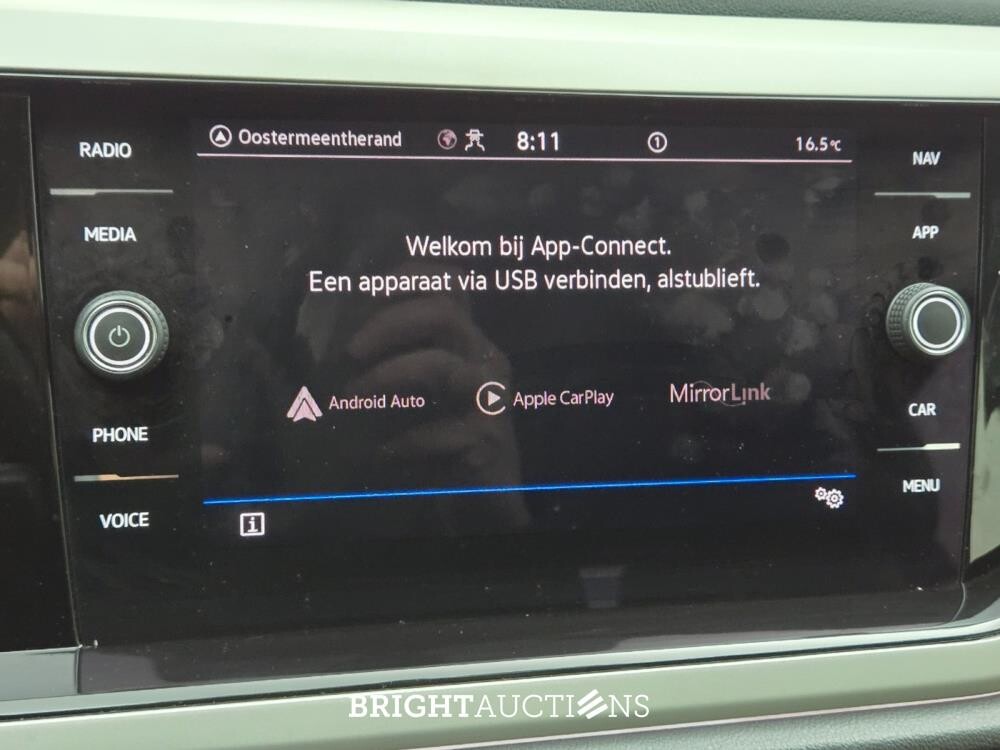 Volkswagen Polo Highline Business R 1.0 TSI 110pk 2021, T-090-FZ