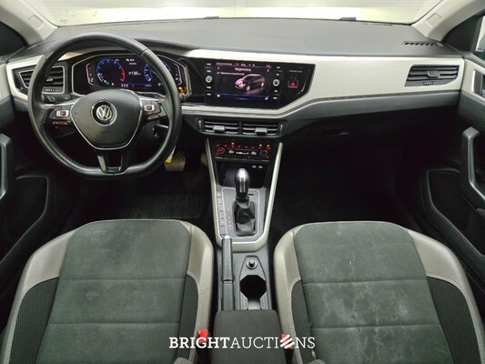 Volkswagen Polo Highline Business R 1.0 TSI 110pk 2021, T-090-FZ
