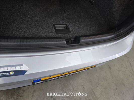Volkswagen Polo Highline Business R 1.0 TSI 110pk 2021, T-090-FZ