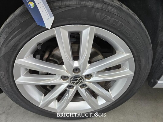 Volkswagen Polo Highline Business R 1.0 TSI 110pk 2021, T-090-FZ
