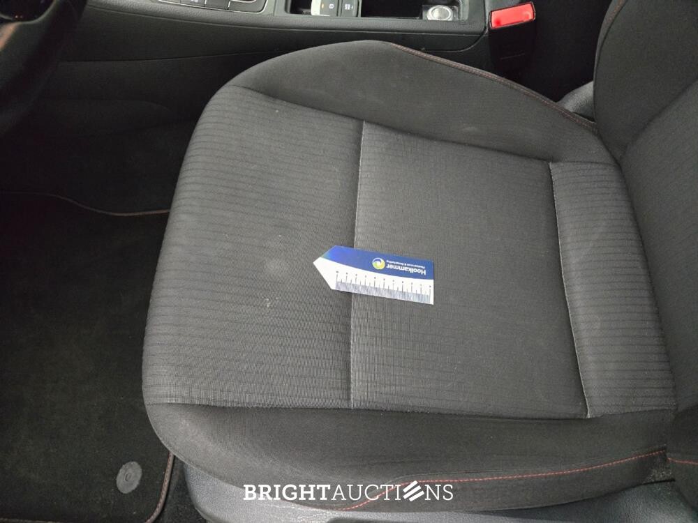 Volkswagen Golf Comfortline Business 1.0 TSI 110pk 2018, R-198-BK