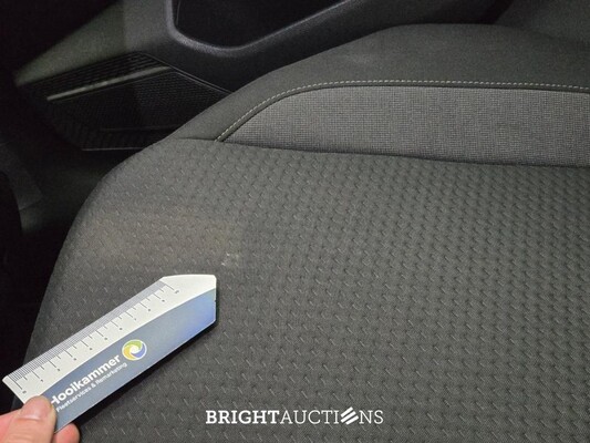 Volkswagen Taigo Life 1.0 TSI 110pk 2022, T-886-RR