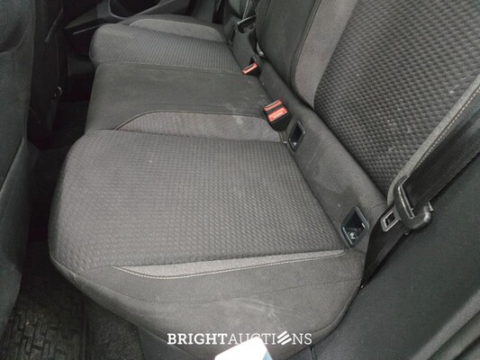 Volkswagen Taigo Life 1.0 TSI 110pk 2022, T-886-RR