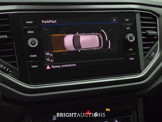 Volkswagen T-Roc Sport 1.5 TSI 150pk 2018, L-388-JZ