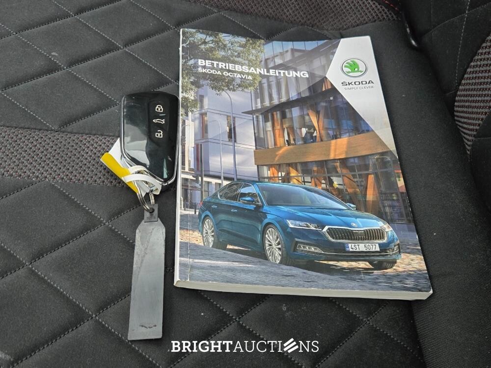 Škoda Octavia Combi iV RS 2.0 TSI 245pk 2021, R-156-SR