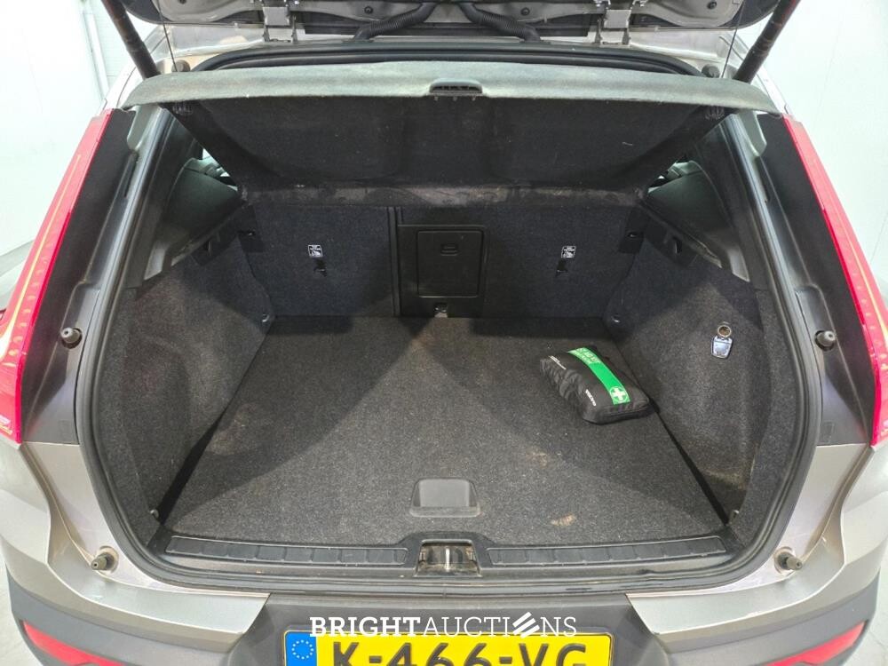 Volvo XC40 T2 Business Pro 1.5 129pk 2021 (Origineel-NL), K-466-VG