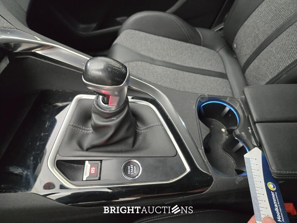Peugeot 3008 Blue Lease Premium 1.2 PureTech 131pk 2020 (Origineel-NL), J-833-GT