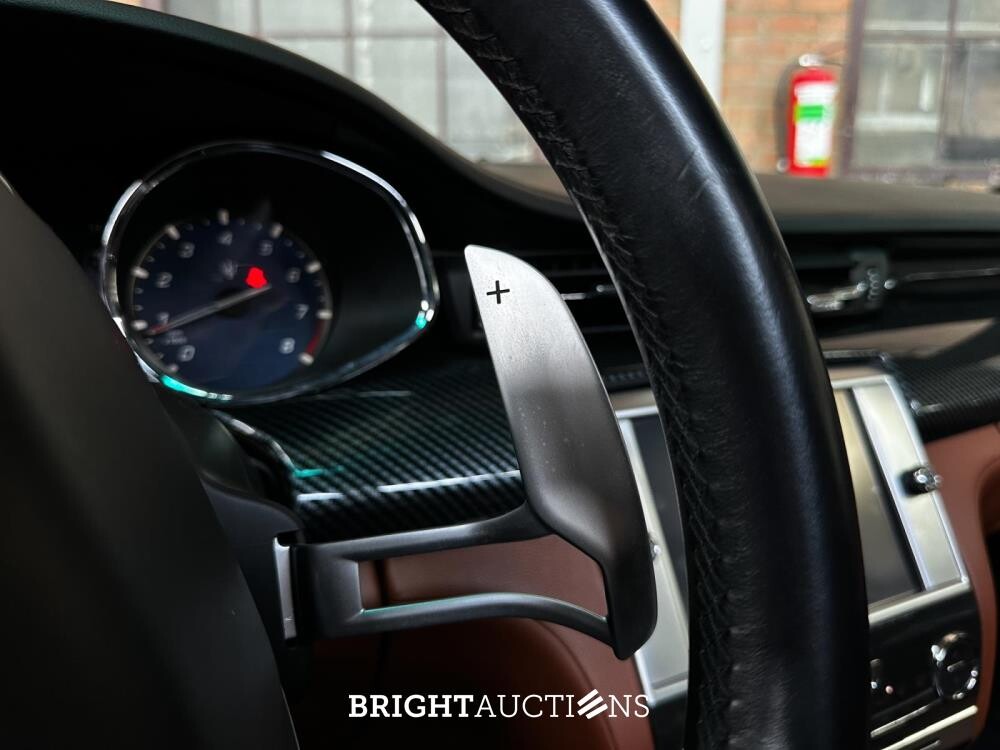 Maserati Quattroporte GTS 3.8 V8 531hp 2013 (CARBON) (29.000 KM)
