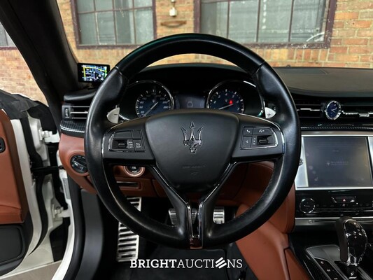Maserati Quattroporte GTS 3.8 V8 531hp 2013 (CARBON) (29.000 KM)