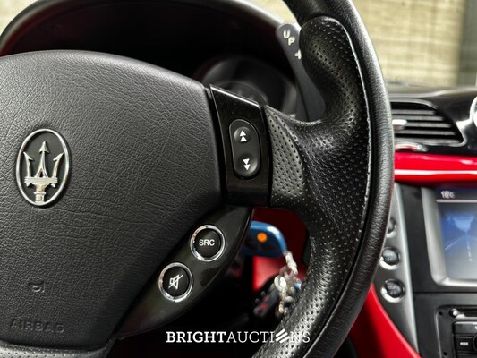 Maserati Granturismo S 4.7 V8 440pk MC Shift 440pk 2009