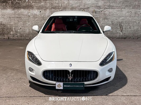 Maserati Granturismo S 4.7 V8 440pk MC Shift 440pk 2009