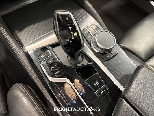 BMW 540d xDrive 5-serie High Executive 340pk 2020 5-Serie, L-918-LG