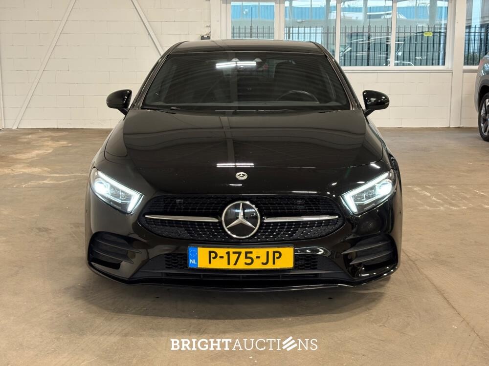 Mercedes-Benz A180 Business Solution AMG 136hp 2022 (Original-NL) A-Klasse, P-175-JP