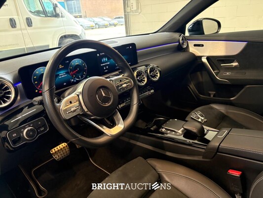 Mercedes-Benz A180 Business Solution AMG 136pk 2022 (Origineel-NL) A-klasse, P-175-JP