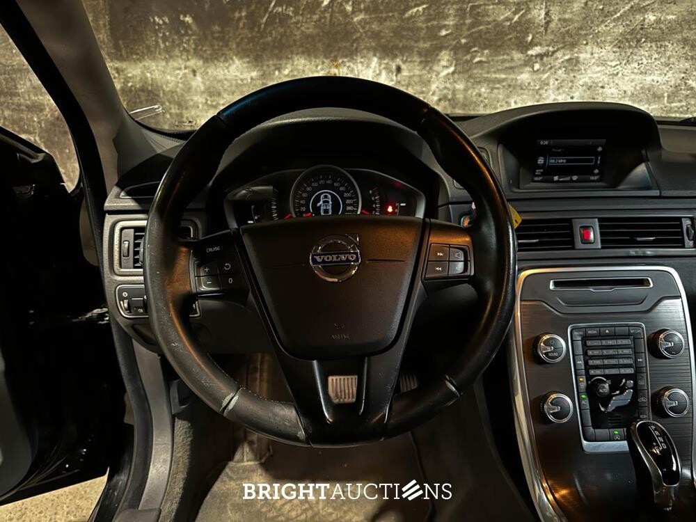 Volvo V70 2.0 T5 Summum 241pk 2017, Z-082-HJ
