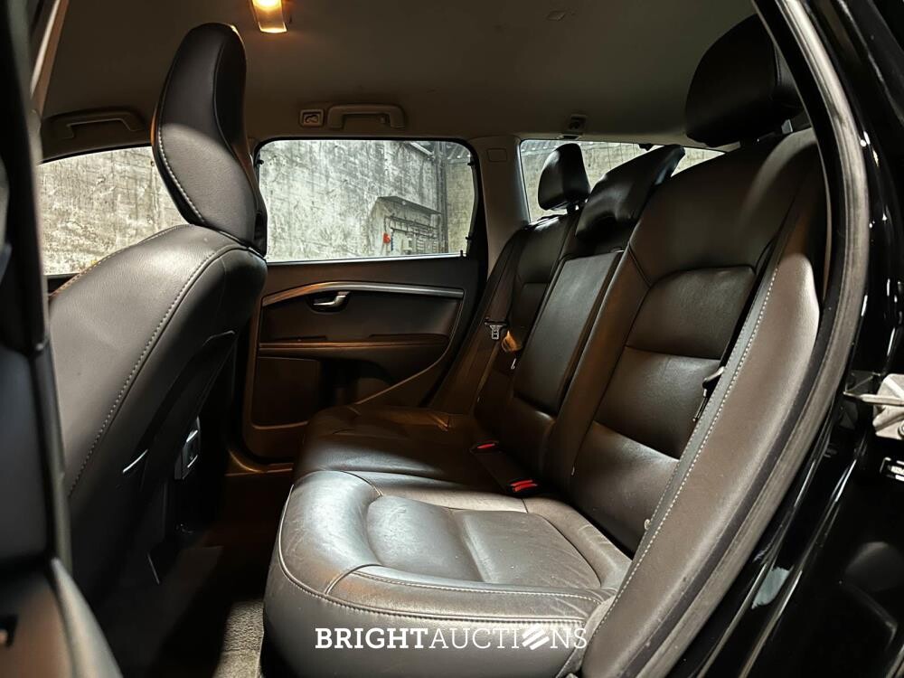 Volvo V70 2.0 T5 Summum 241pk 2017, Z-082-HJ