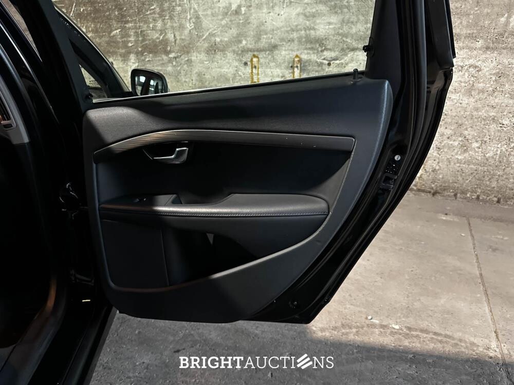 Volvo V70 2.0 T5 Summum 241pk 2017, Z-082-HJ