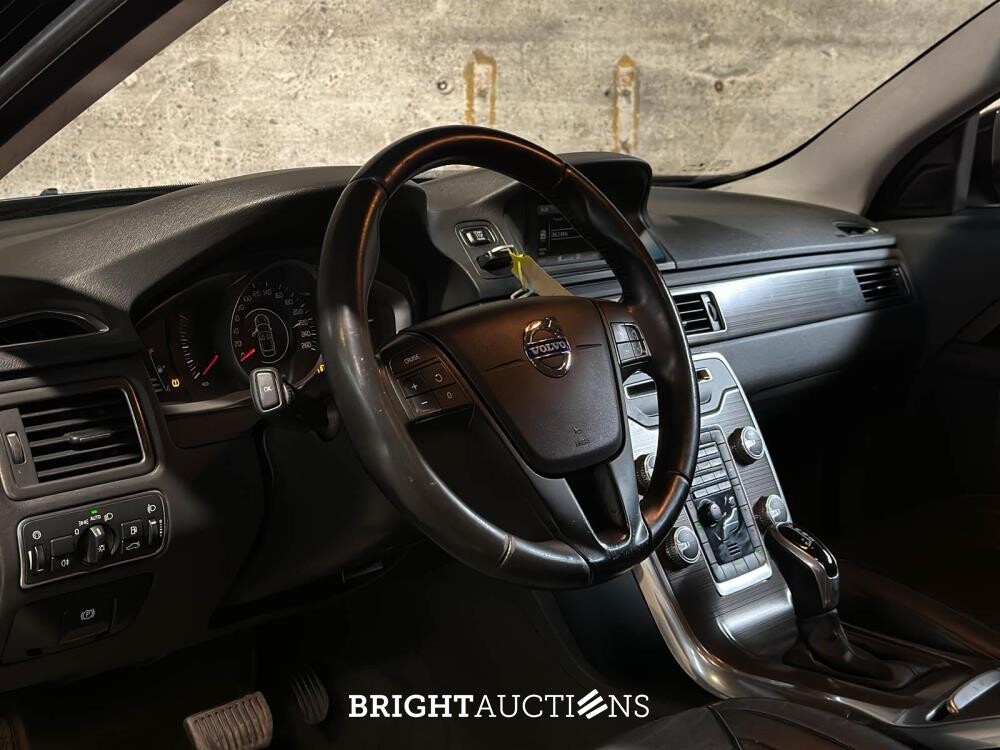 Volvo V70 2.0 T5 Summum 241pk 2017, Z-082-HJ