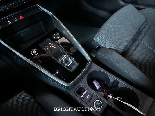 Audi A3 Sportback 35 TFSI Business edition 150hp 2020 (Original-NL+1st owner), J-594-JG
