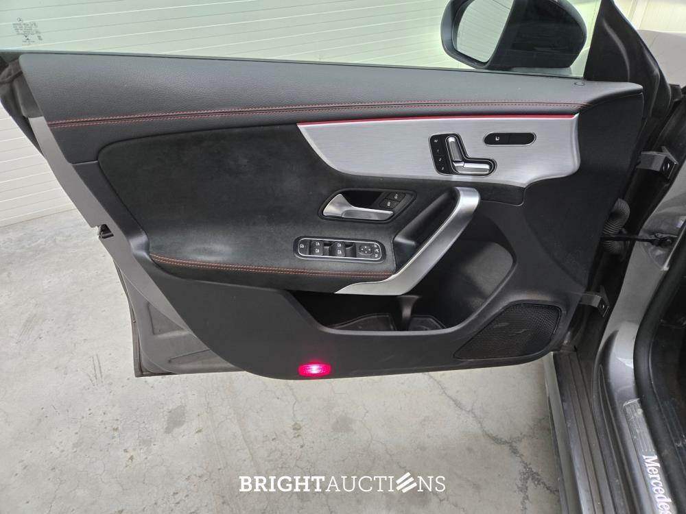 Mercedes-Benz CLA180 Shooting Brake Business Solution AMG 136pk 2021 (Origineel-NL) CLA-Klasse, N-228-NB