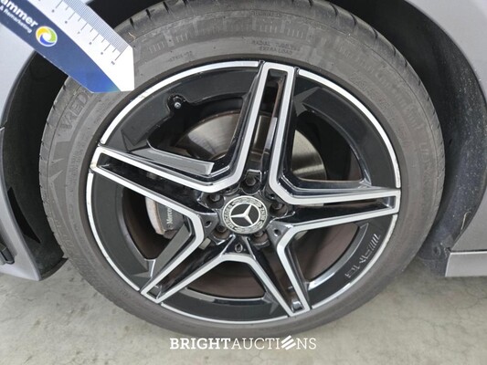Mercedes-Benz CLA180 Shooting Brake Business Solution AMG 136pk 2021 (Origineel-NL) CLA-Klasse, N-228-NB