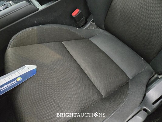 Mazda 3 e-SkyActiv-G M Hybrid 2.0 SkyActiv 122pk 2023 (Origineel-NL), S-358-NR