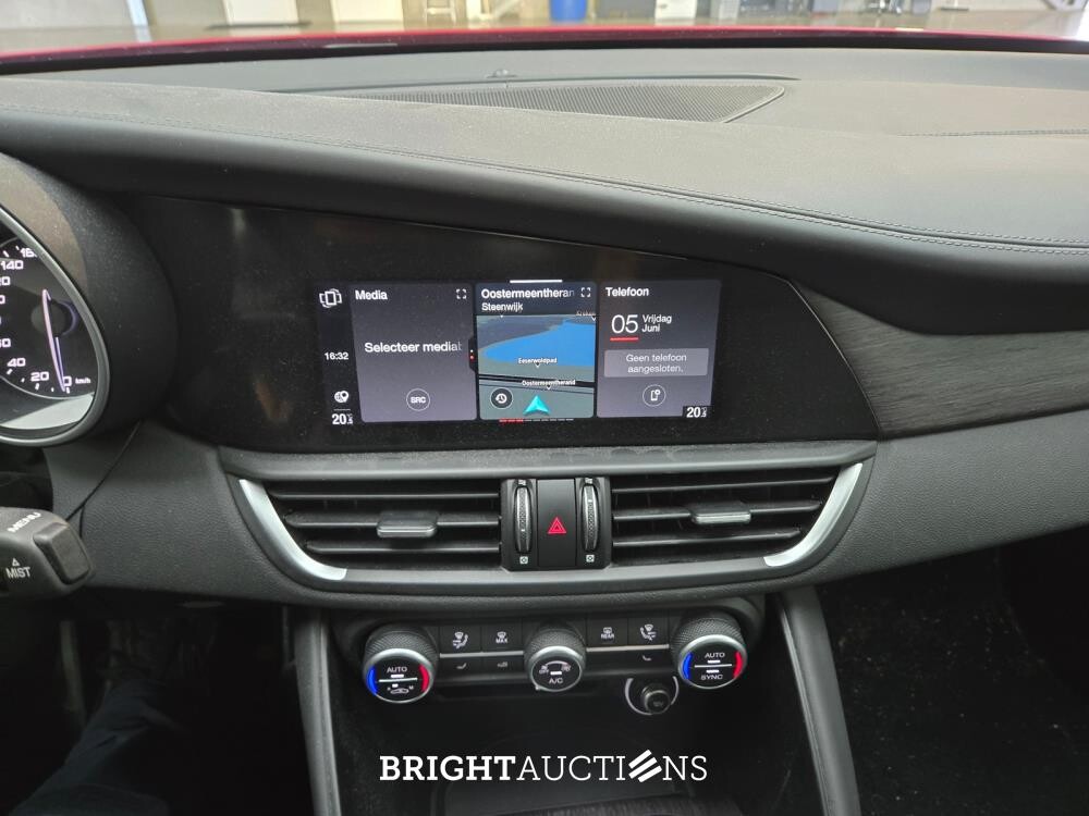 Alfa Romeo Giulia 2.0T TI 2.0 201pk 2022 (Origineel-NL), N-570-XN