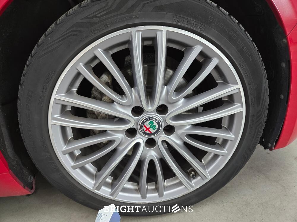 Alfa Romeo Giulia 2.0T TI 2.0 201pk 2022 (Origineel-NL), N-570-XN