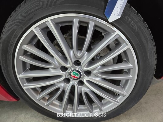 Alfa Romeo Giulia 2.0T TI 2.0 201pk 2022 (Origineel-NL), N-570-XN