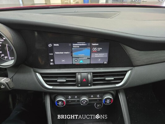 Alfa Romeo Giulia 2.0T TI 2.0 201pk 2022 (Origineel-NL), N-570-XN