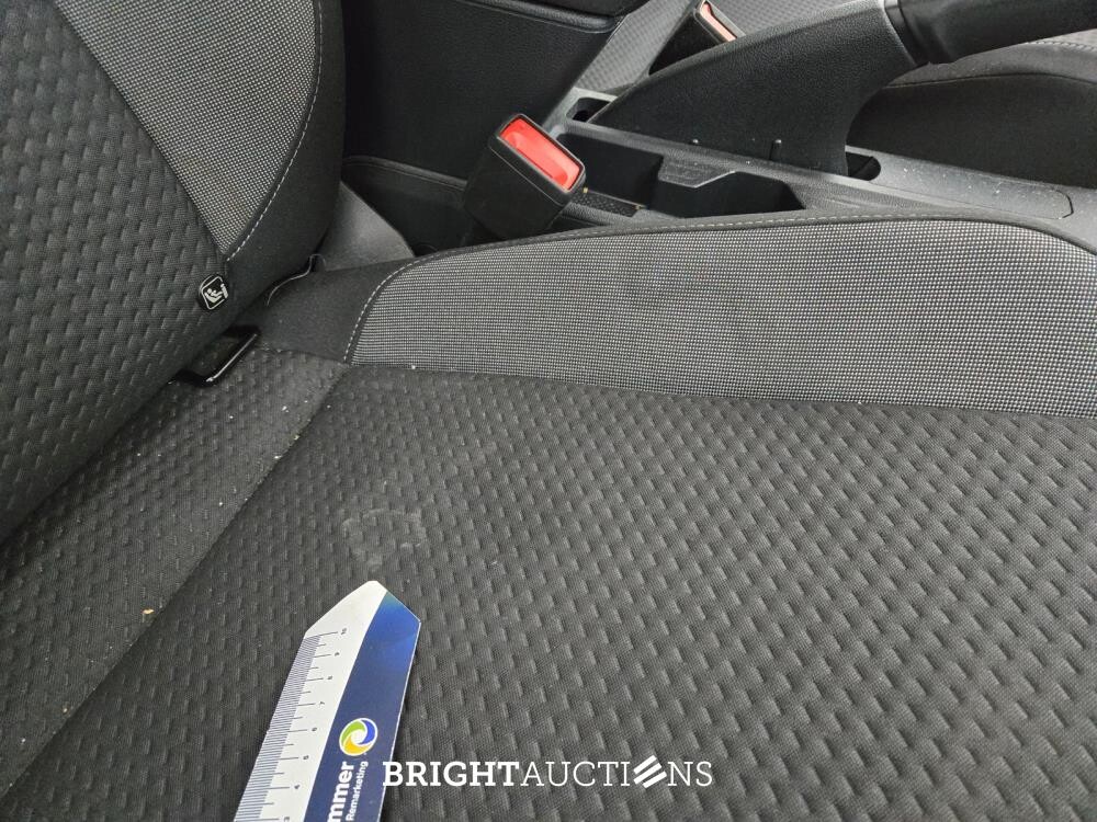 Volkswagen Polo Life Business 1.0 TSI 95pk 2022 (Origineel-NL), R-852-XK
