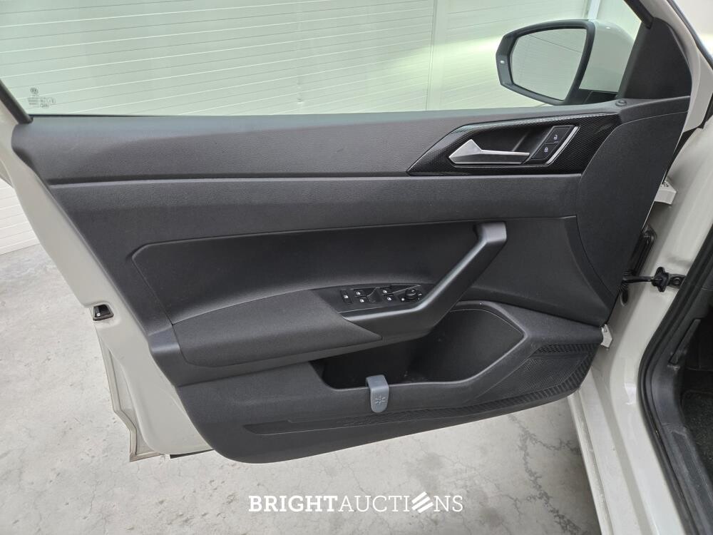 Volkswagen Polo Life Business 1.0 TSI 95pk 2022 (Origineel-NL), R-852-XK