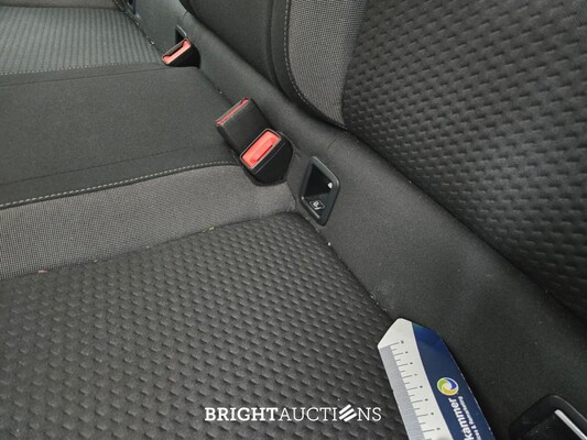 Volkswagen Polo Life Business 1.0 TSI 95pk 2022 (Origineel-NL), R-852-XK