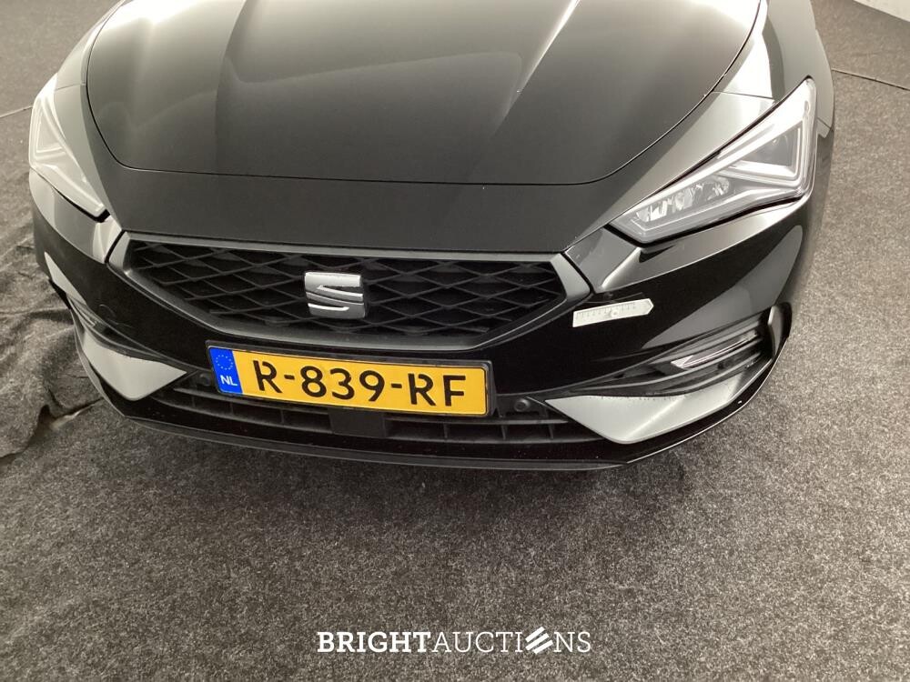 SEAT Leon FR Sportstourer Business Intense 1.0 TSI 110pk 2022 (Origineel-NL), R-839-RF