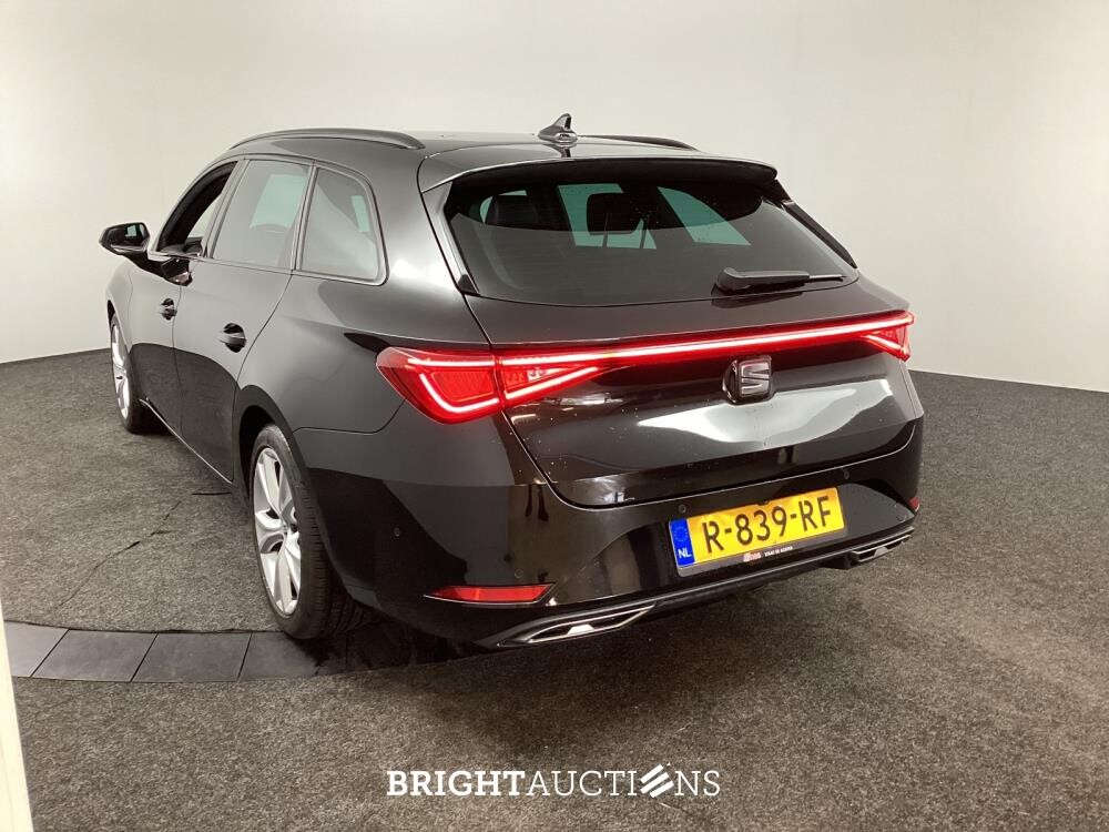 SEAT Leon FR Sportstourer Business Intense 1.0 TSI 110pk 2022 (Origineel-NL), R-839-RF