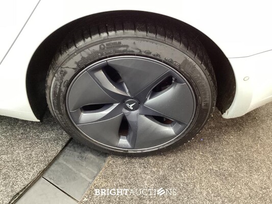 Tesla Model 3 Standard RWD Plus 60 kWh 238pk 2019 (Origineel-NL), G-770-SK