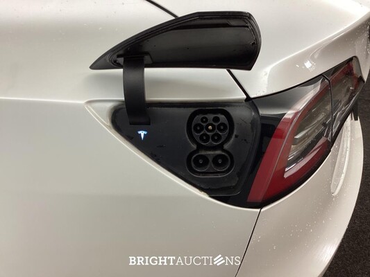 Tesla Model 3 Standard RWD Plus 60 kWh 238pk 2019 (Origineel-NL), G-770-SK