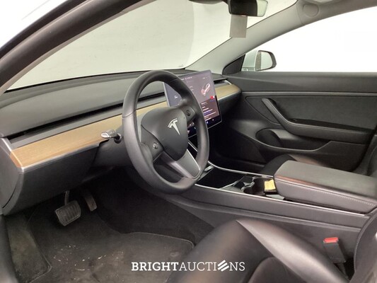 Tesla Model 3 Standard RWD Plus 60 kWh 238pk 2019 (Origineel-NL), G-770-SK