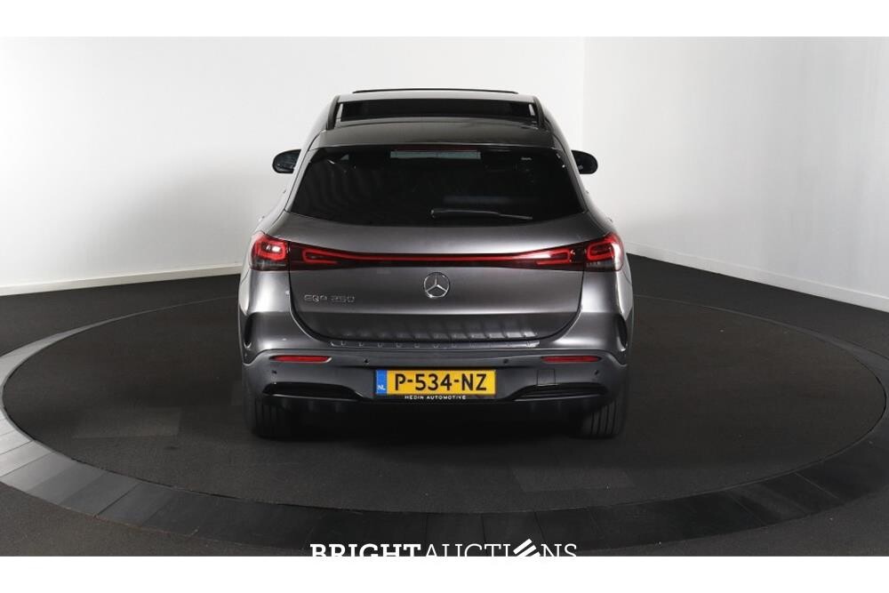 Mercedes-Benz EQA 25067 Business Solution AMG 67 kWh 190pk 2022 (Origineel-NL) EQA-Klasse, P-534-NZ