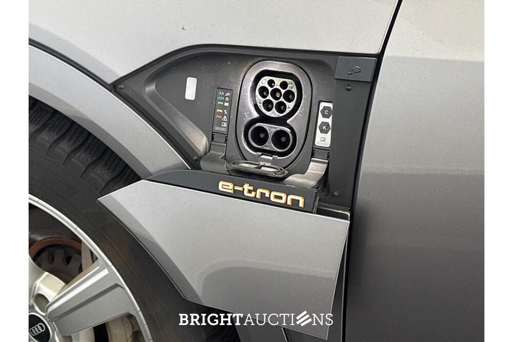 Audi e-tron 50 S edition Quattro 71 kWh 313pk 2020 (Origineel-NL), J-548-BB