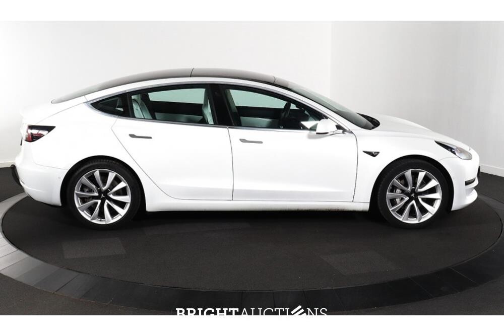 Tesla Model 3 Standard RWD Plus 60 kWh 238pk 2020 (Origineel-NL), K-832-KF