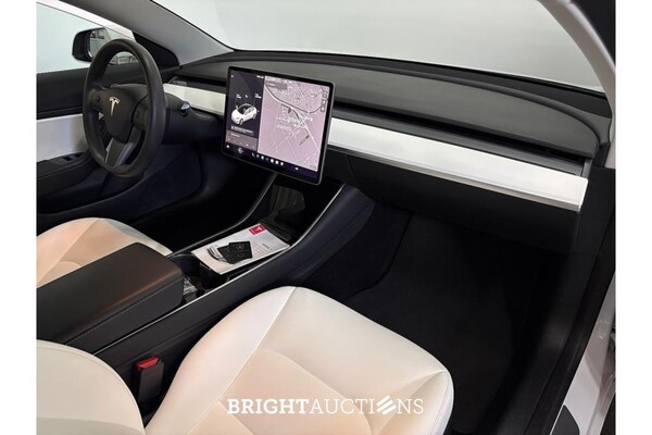 Tesla Model 3 Standard RWD Plus 60 kWh 238pk 2020 (Origineel-NL), K-832-KF